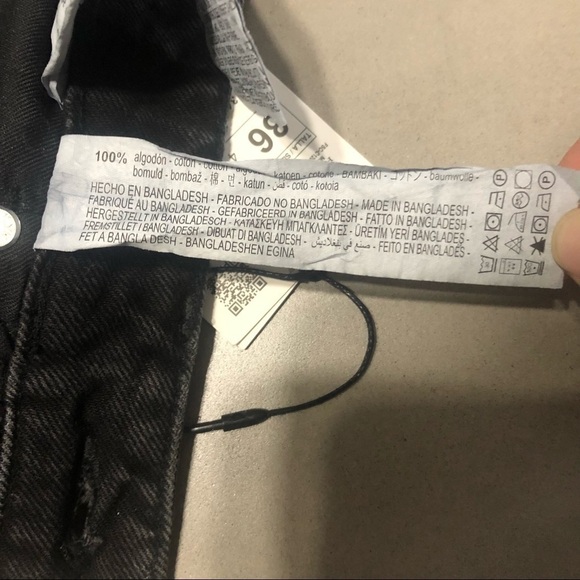 ZARA Mid-Rise Jean Shorts - Picture 6 of 6